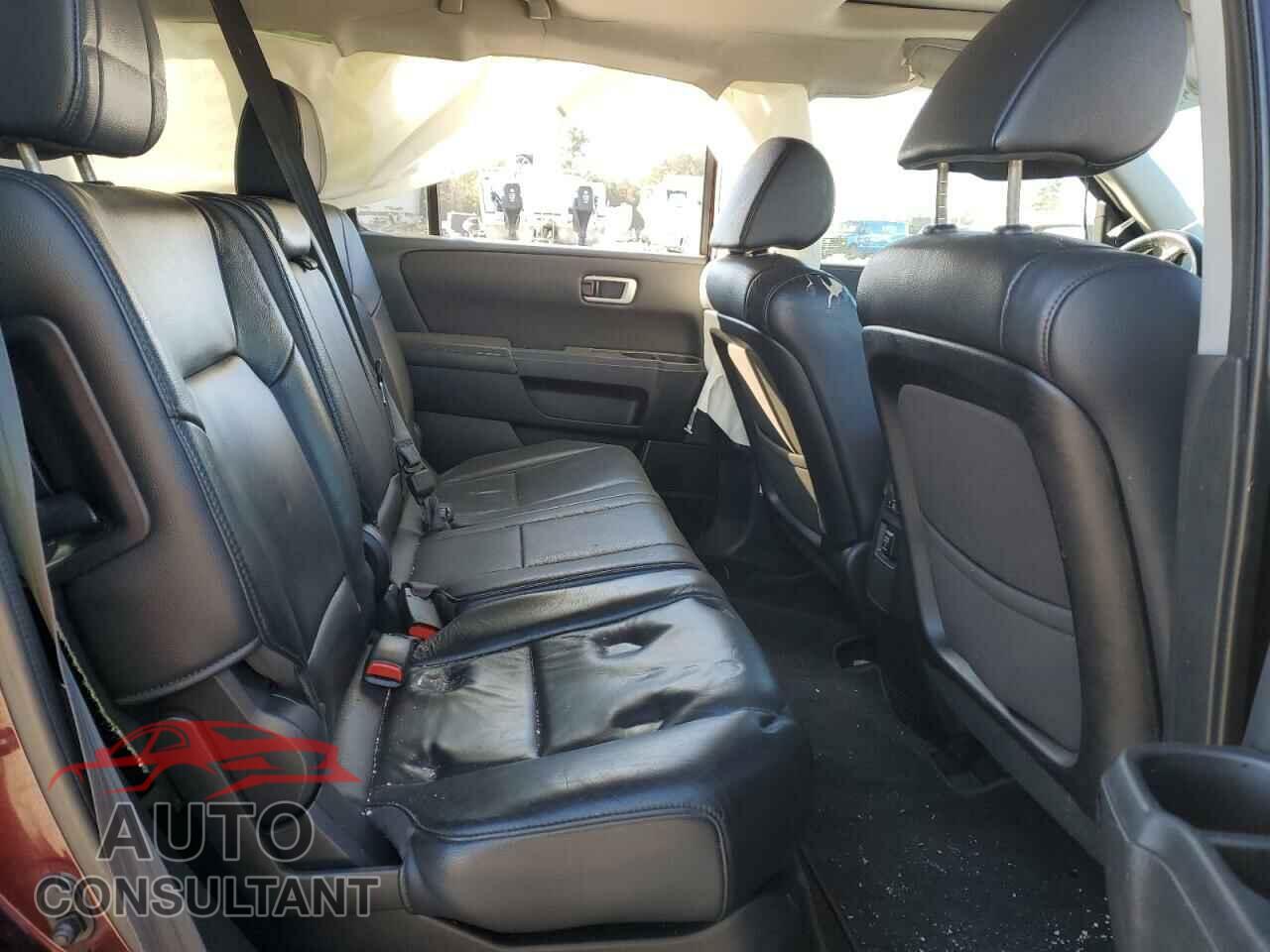 HONDA PILOT 2015 - 5FNYF4H57FB036643