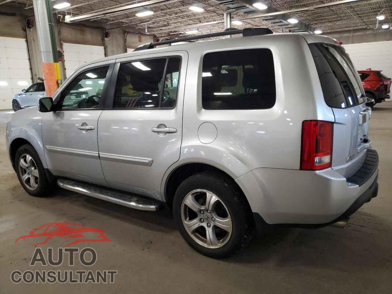 HONDA PILOT 2015 - 5FNYF4H51FB032118