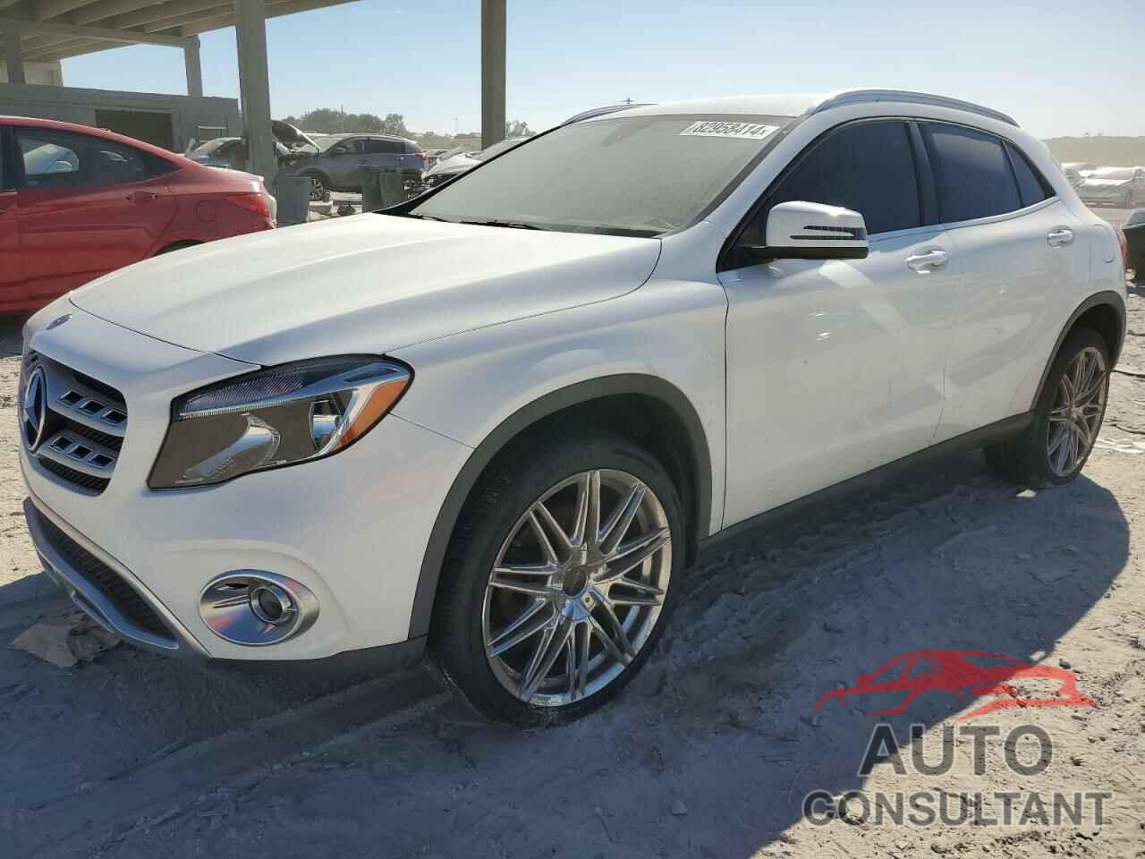 MERCEDES-BENZ GLA-CLASS 2018 - WDCTG4EB0JJ520327