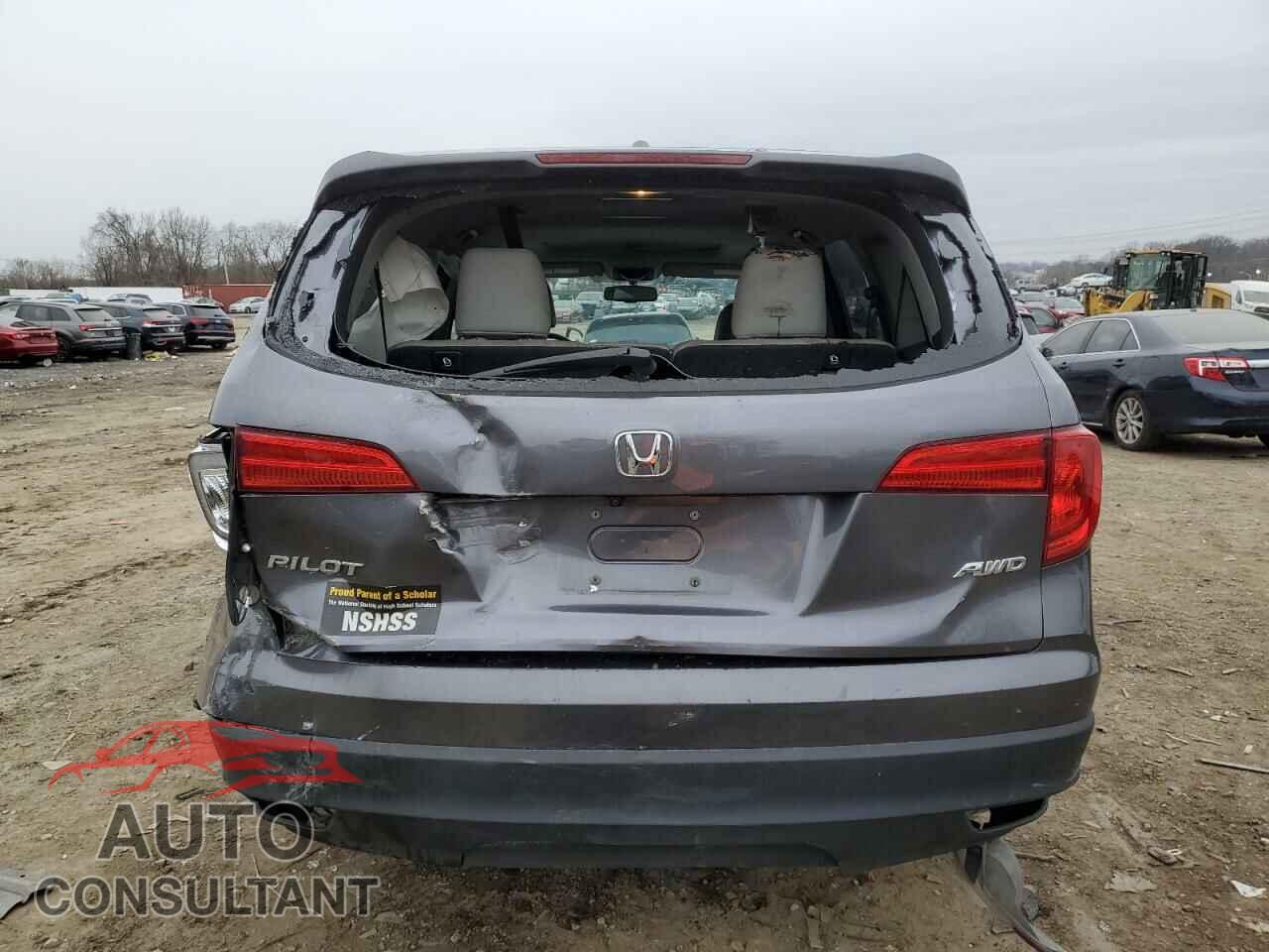 HONDA PILOT 2018 - 5FNYF6H52JB005210