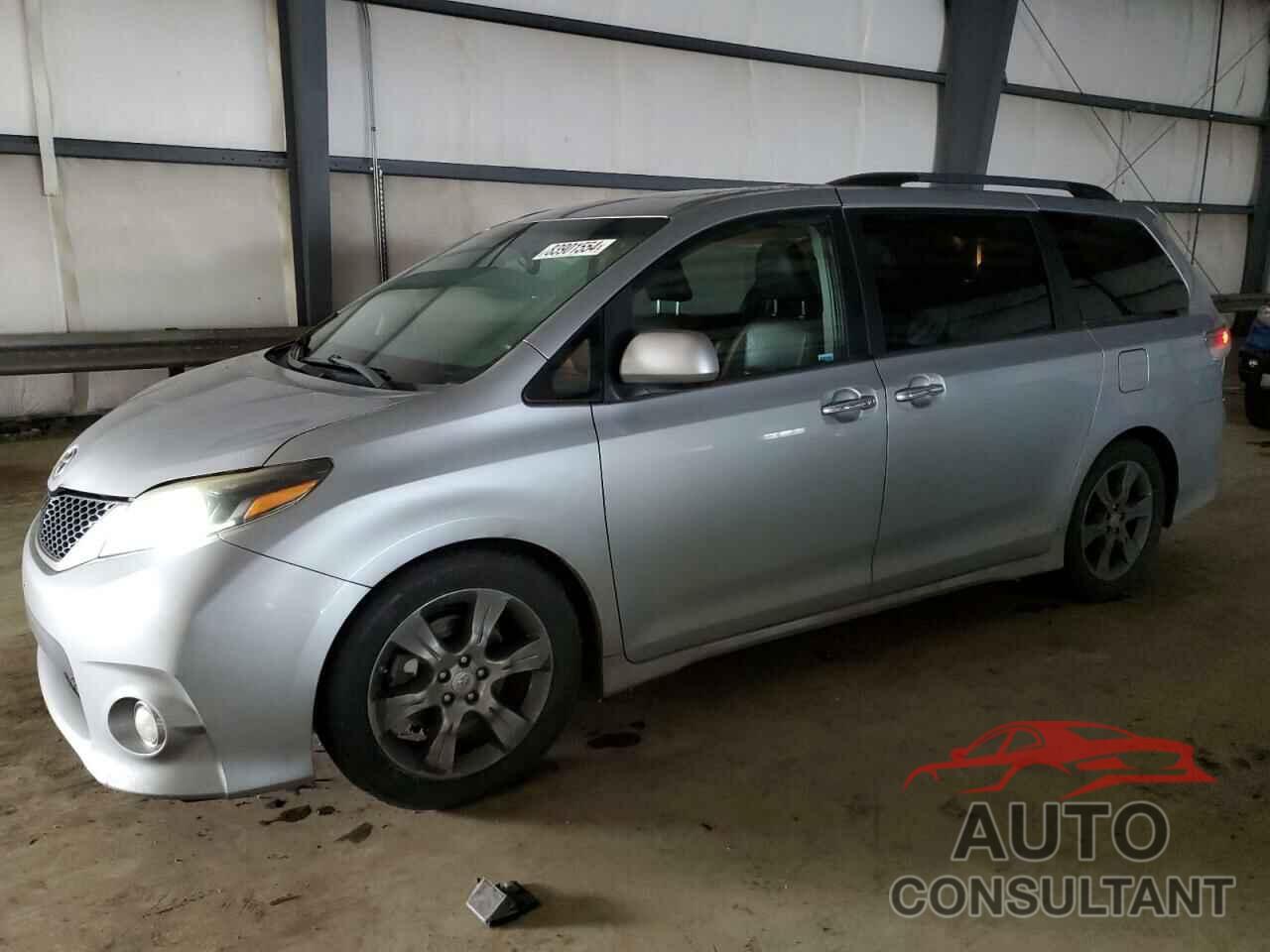 TOYOTA SIENNA 2015 - 5TDXK3DC5FS528430