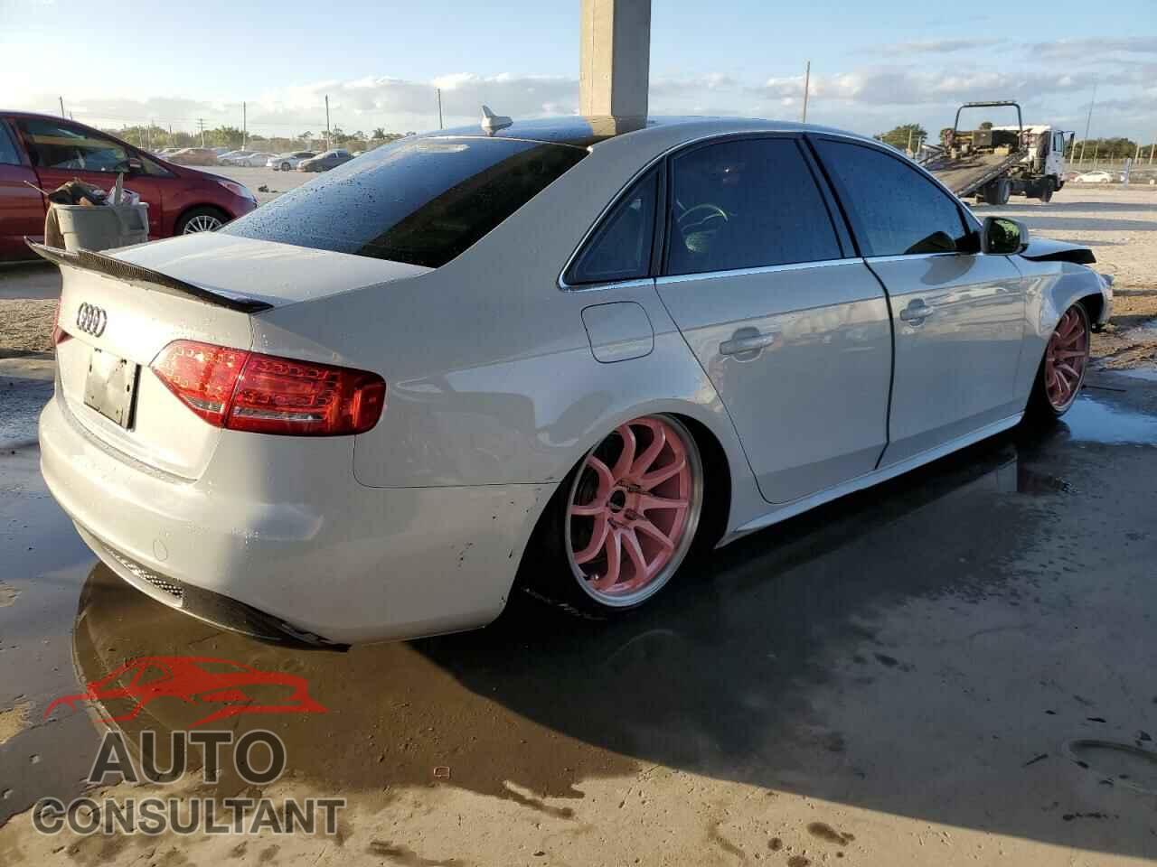 AUDI A4 2012 - WAUFFAFL1CN016812