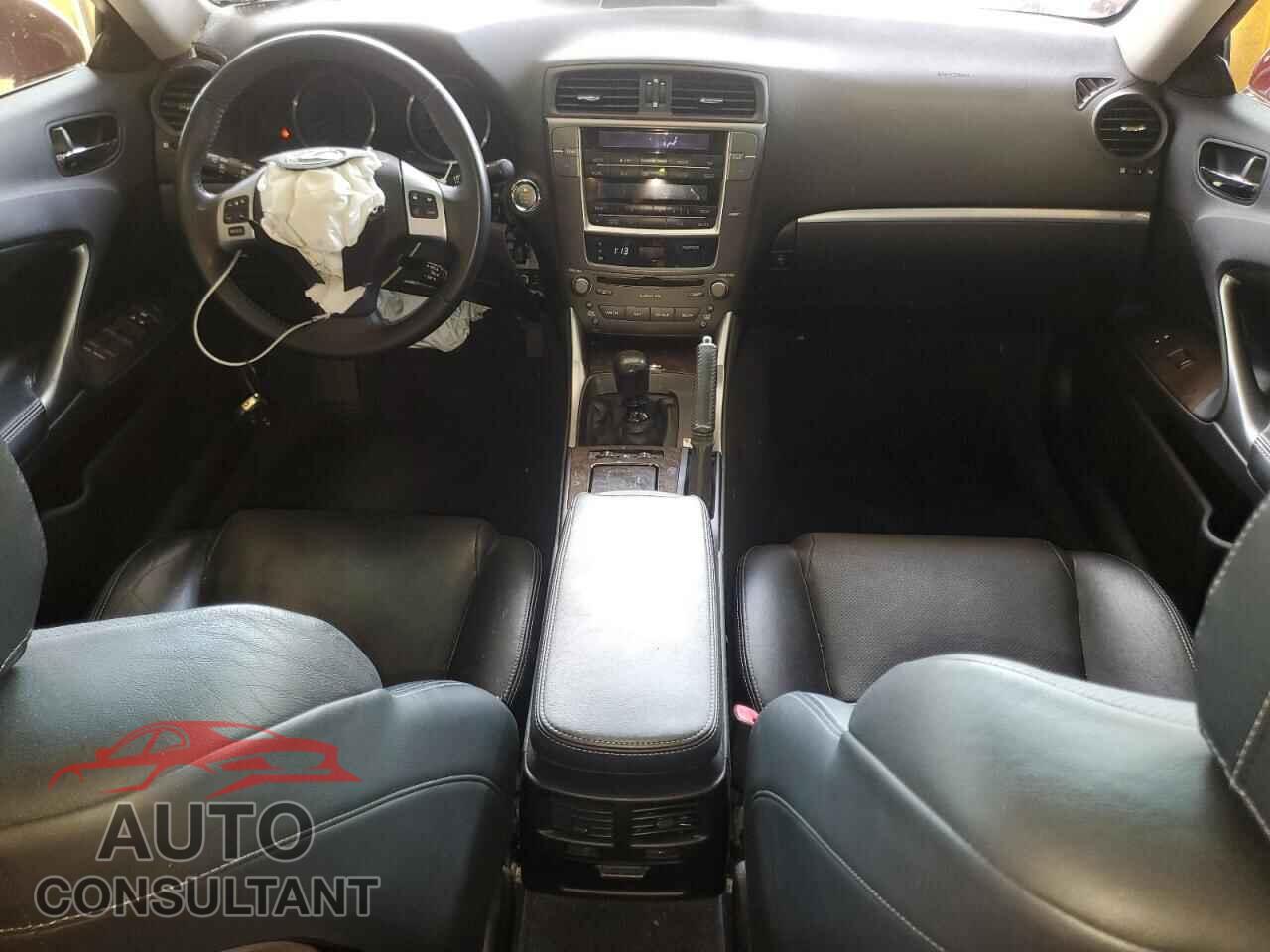 LEXUS IS 2012 - JTHBF5C29C2103023