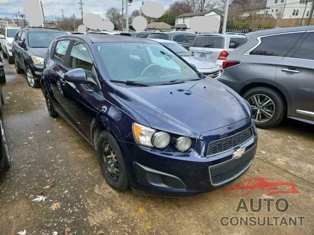 CHEVROLET SONIC 2015 - 1G1JA6SH1F4168473