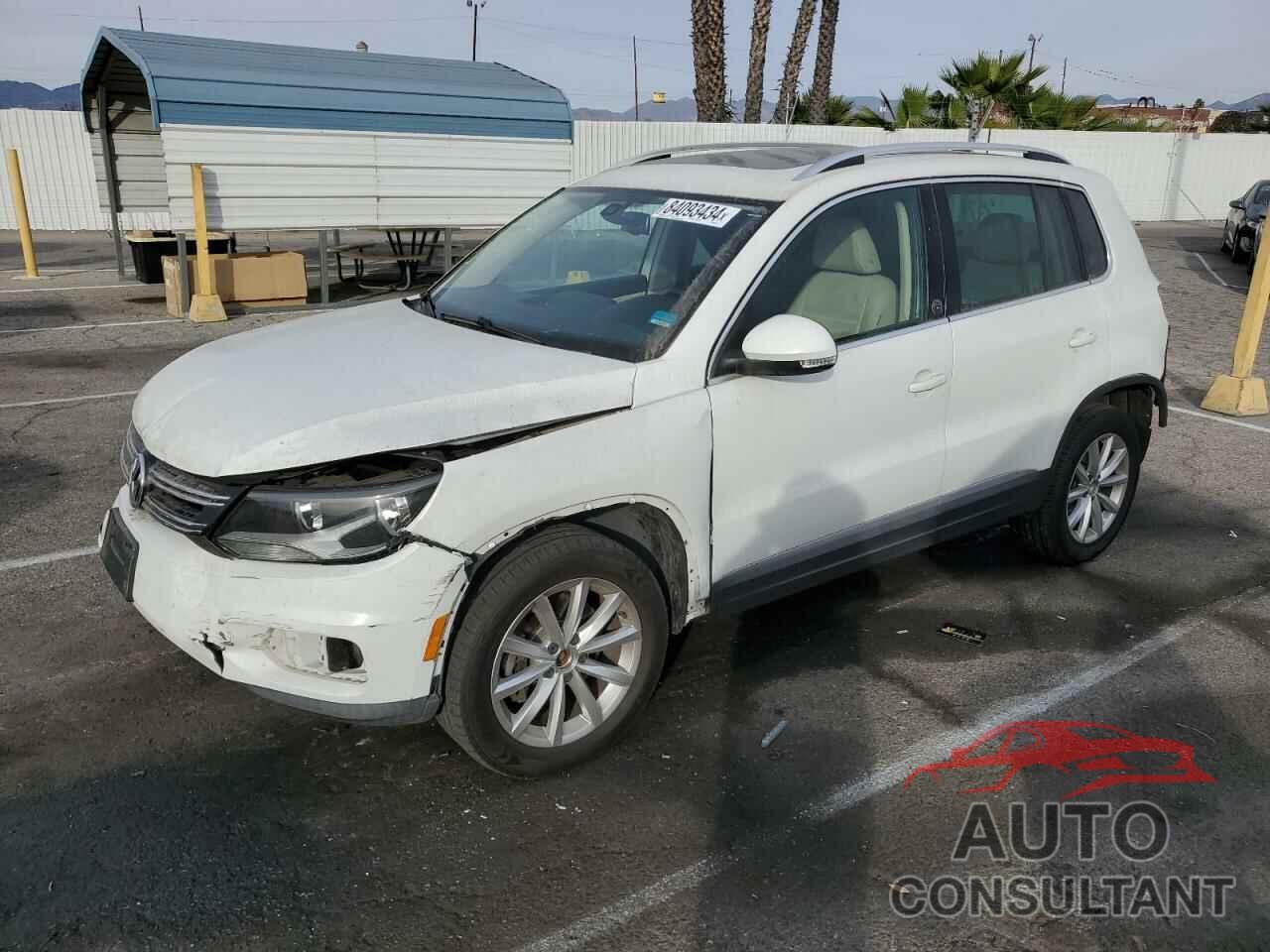 VOLKSWAGEN TIGUAN 2017 - WVGRV7AX3HW502762