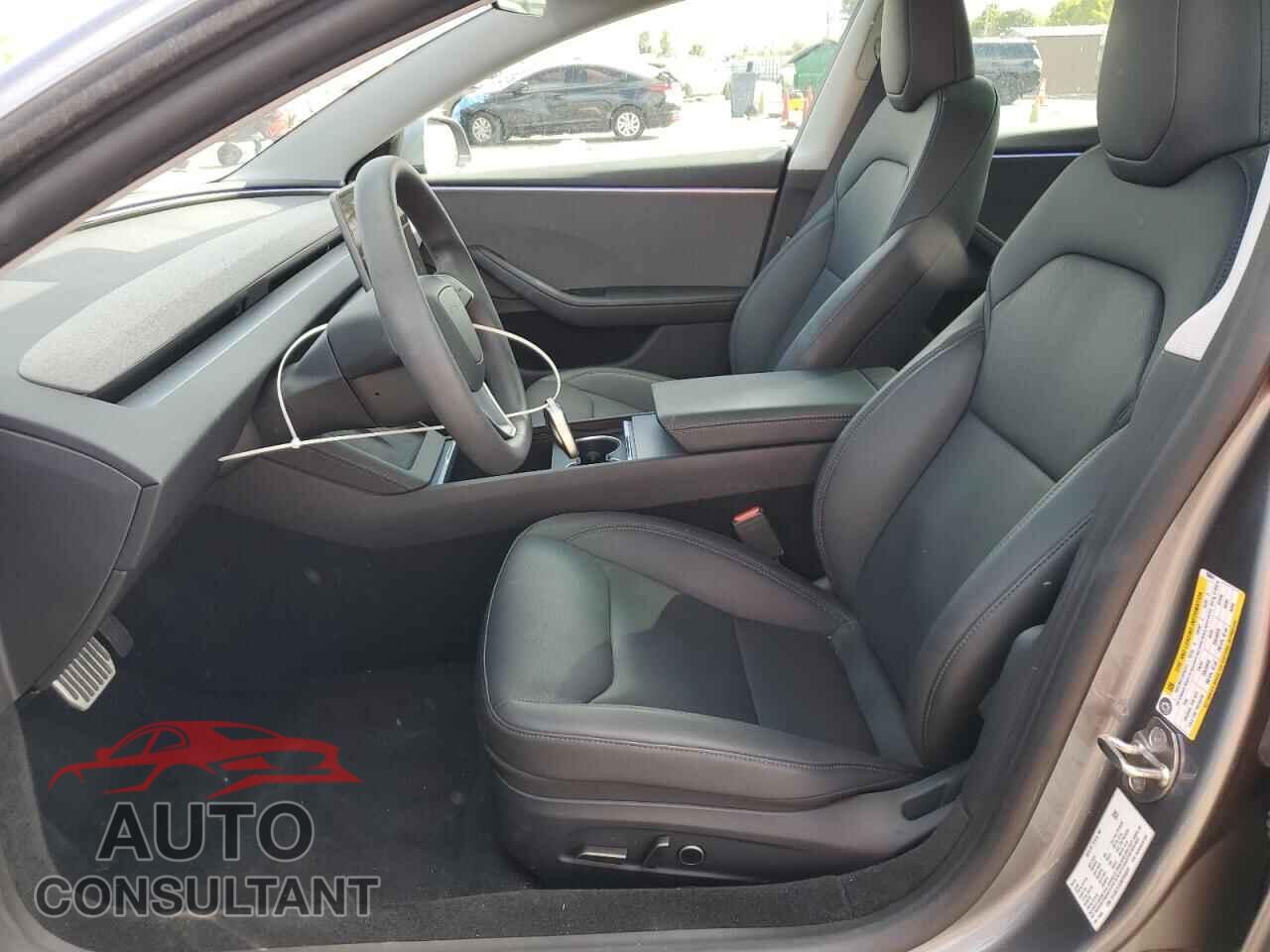 TESLA MODEL 3 2024 - 5YJ3E1EA0RF858041