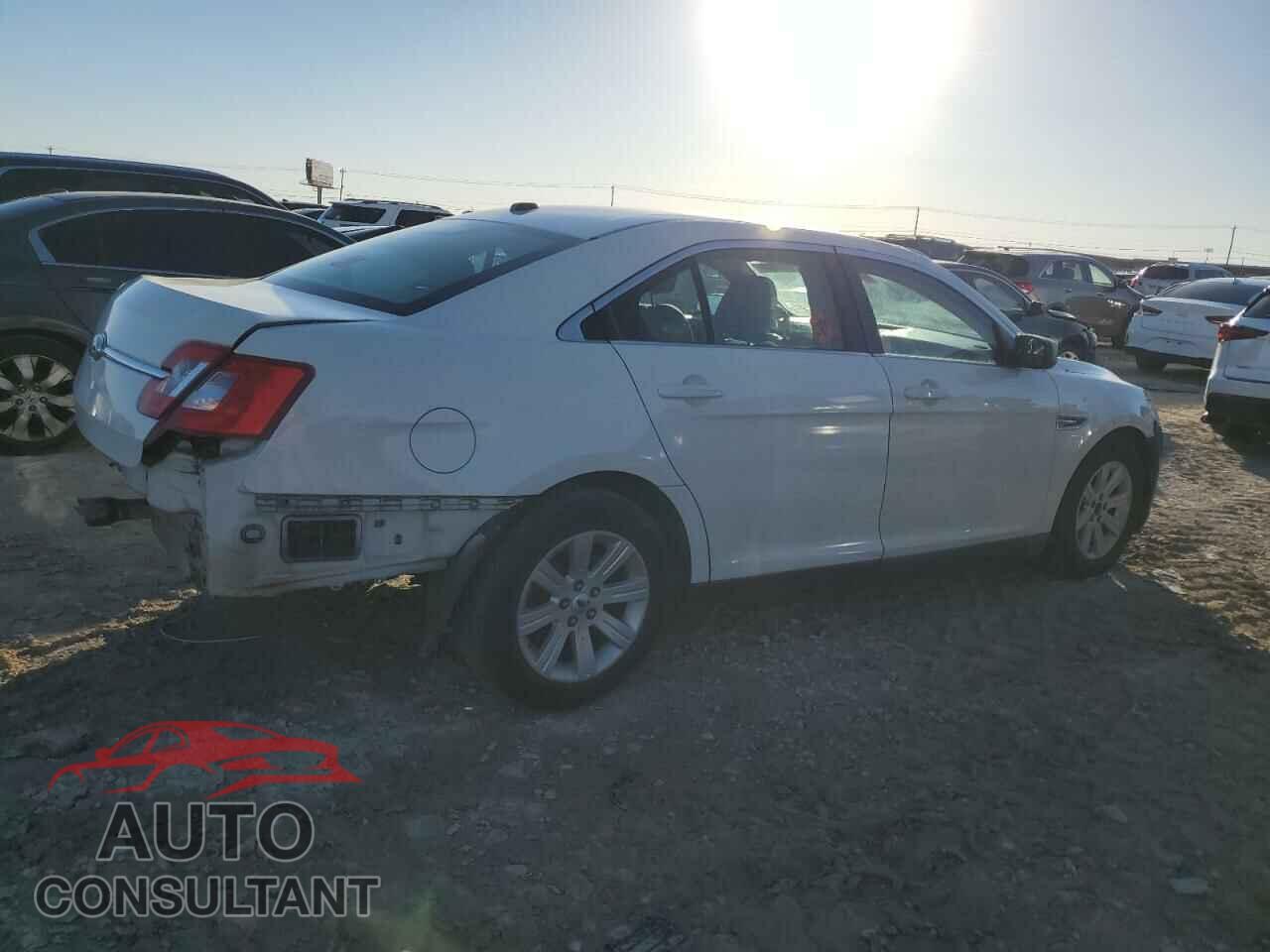 FORD TAURUS 2011 - 1FAHP2DW9BG170155