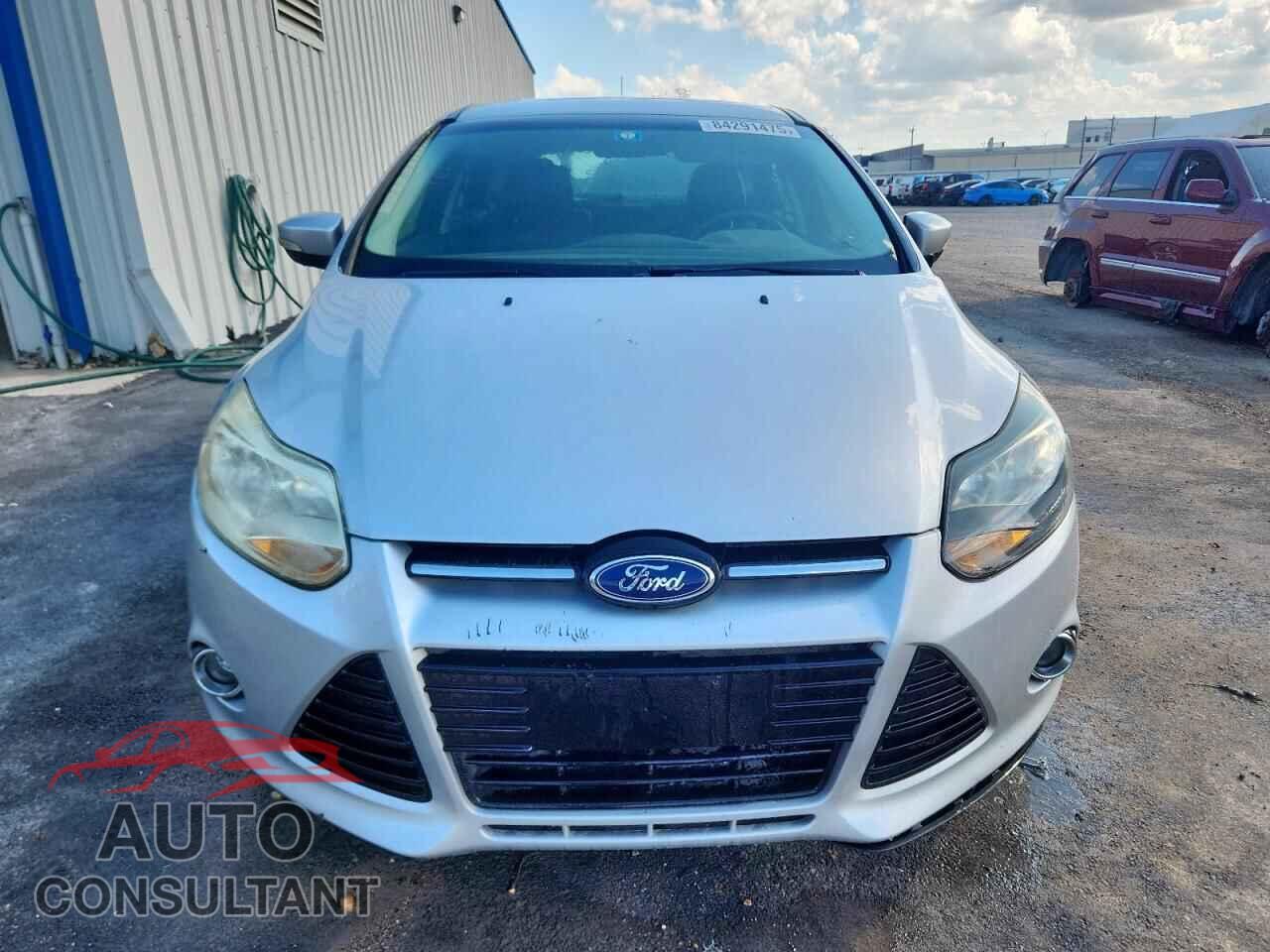 FORD FOCUS 2014 - 1FADP3N25EL422432