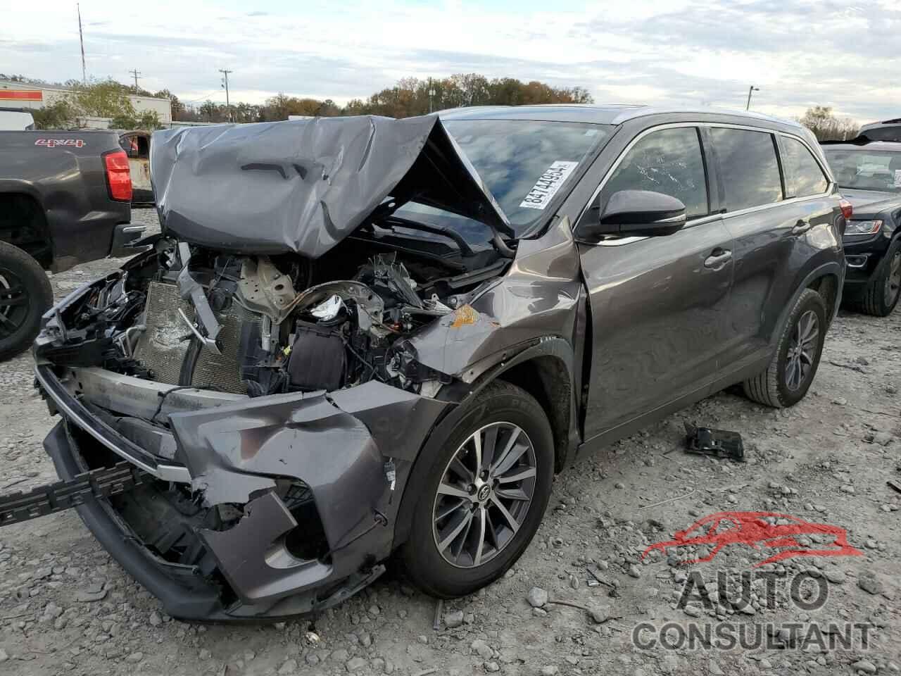 TOYOTA HIGHLANDER 2019 - 5TDKZRFH7KS571999