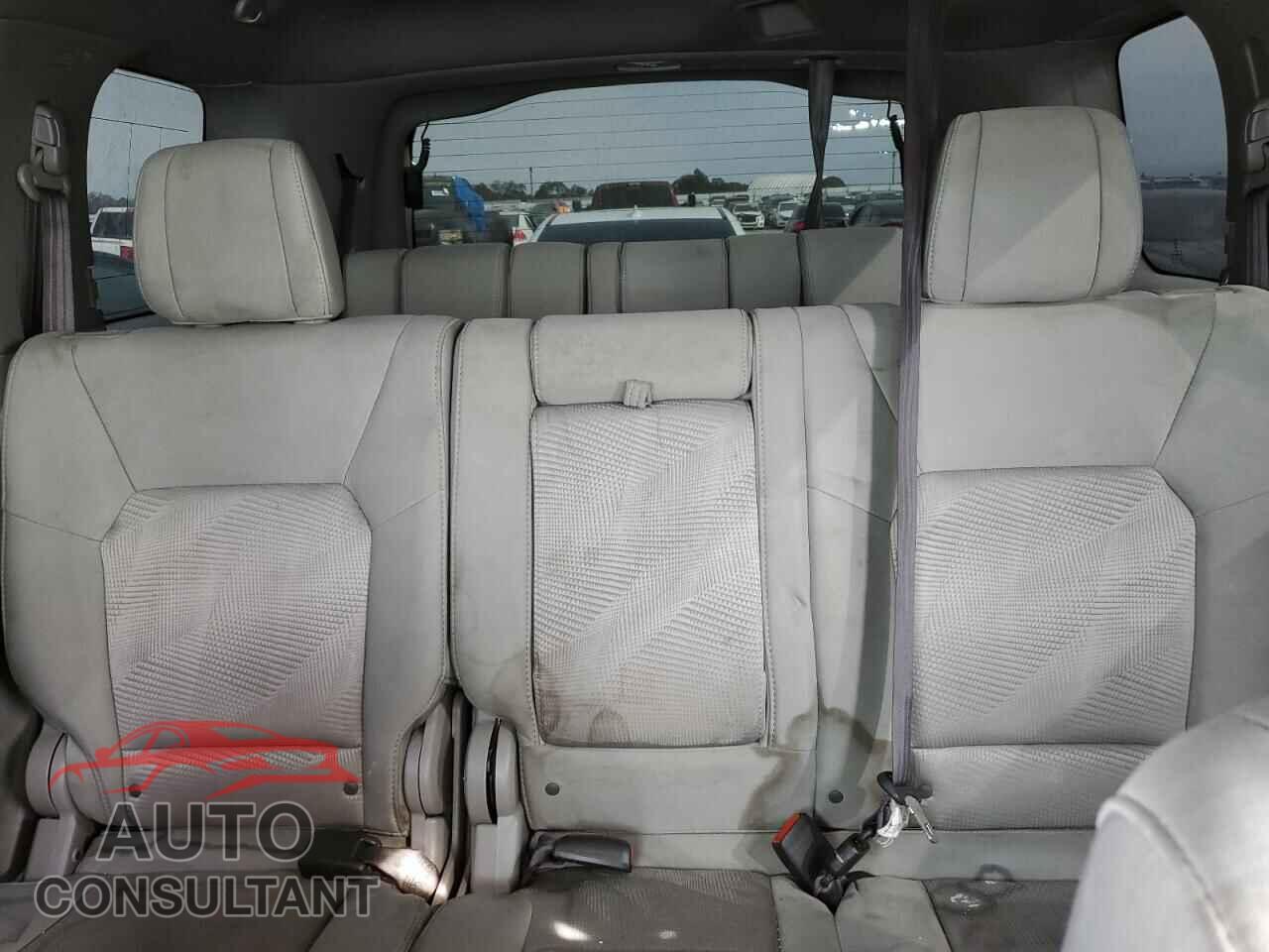 HONDA PILOT 2013 - 5FNYF3H2XDB009272