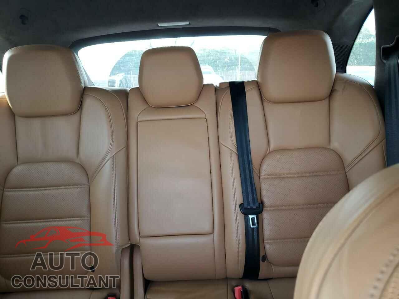 PORSCHE CAYENNE 2012 - WP1AC2A27CLA81085