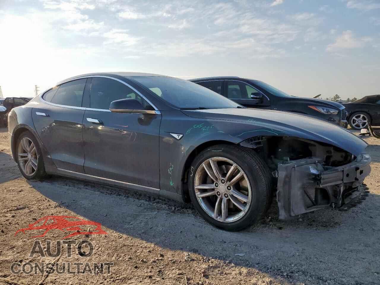 TESLA MODEL S 2015 - 5YJSA1E24FF114924