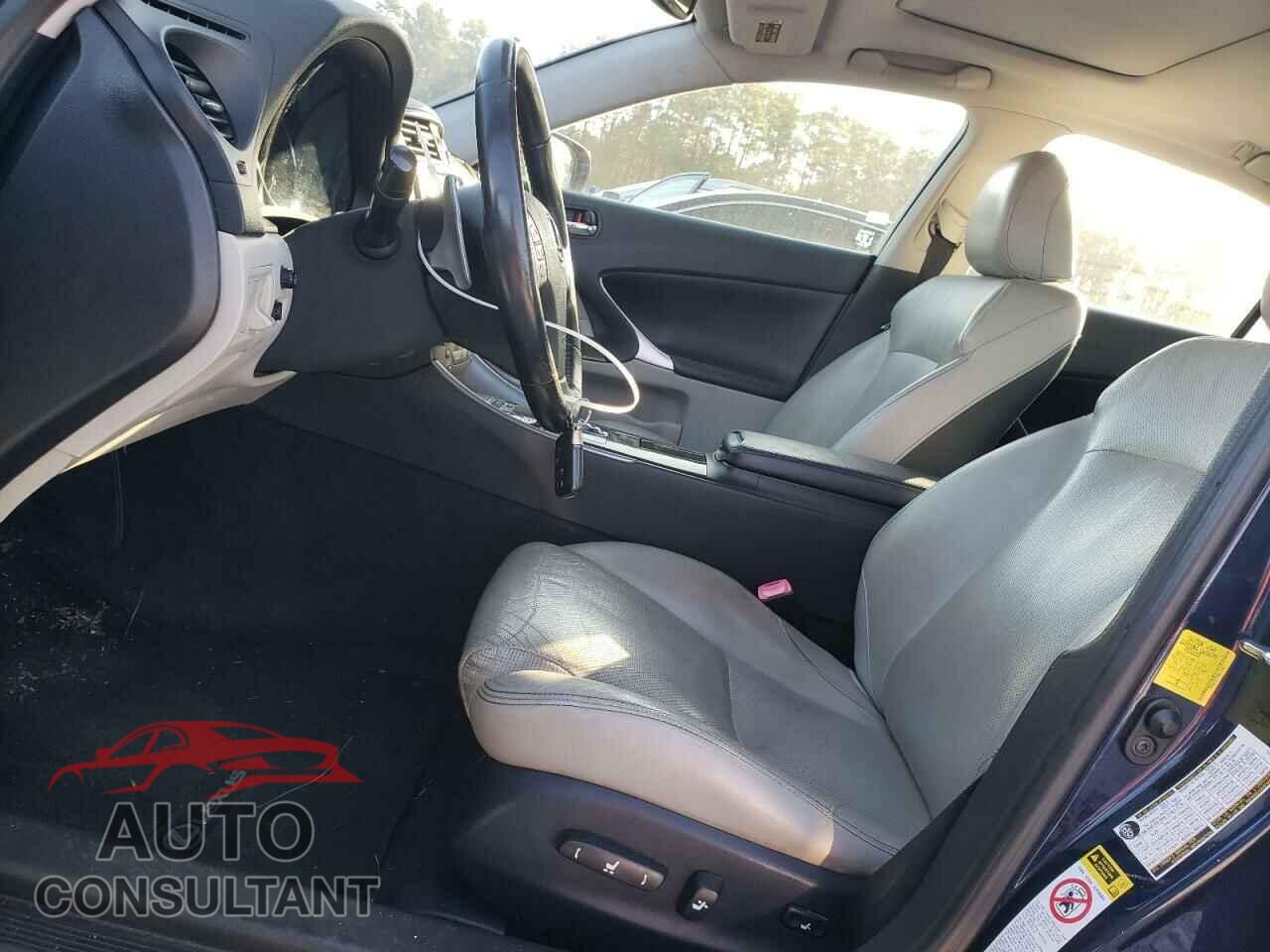 LEXUS IS 2011 - JTHBF5C27B5147051