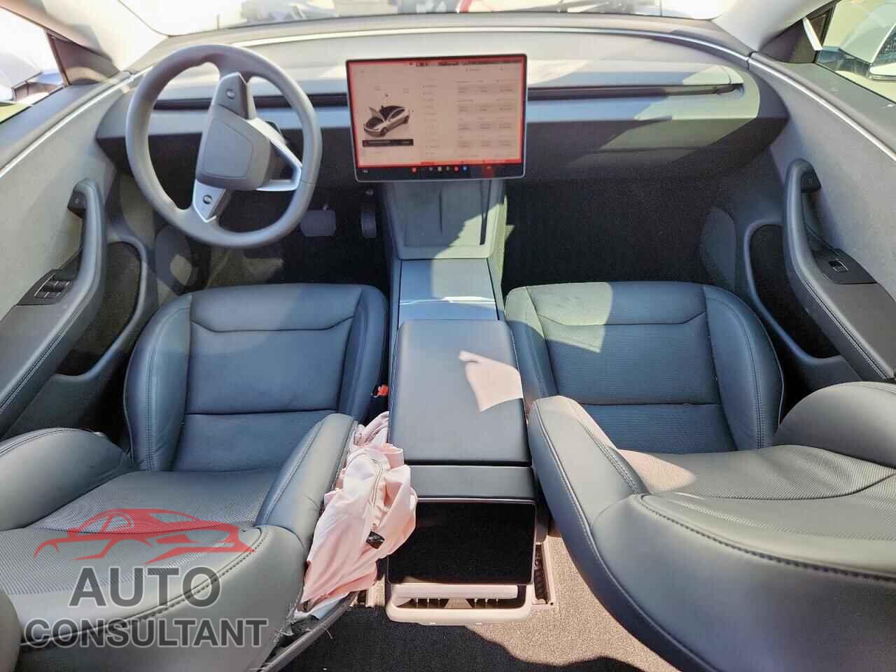 TESLA MODEL 3 2024 - 5YJ3E1EA2RF853911