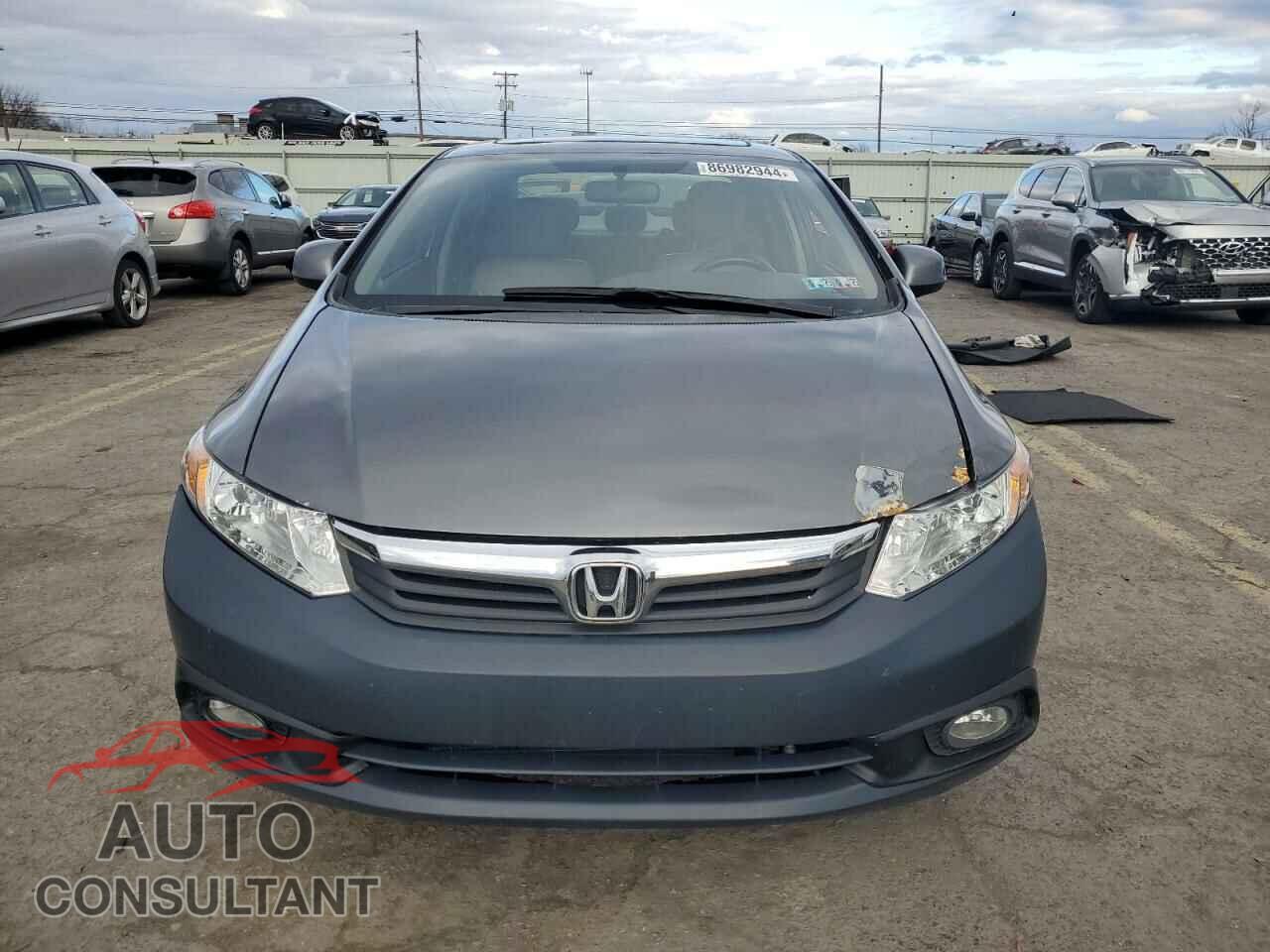 HONDA CIVIC 2012 - 2HGFB2F96CH523045