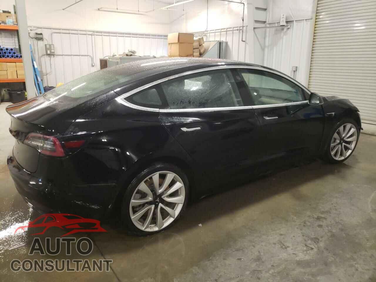 TESLA MODEL 3 2018 - 5YJ3E1EB5JF086617