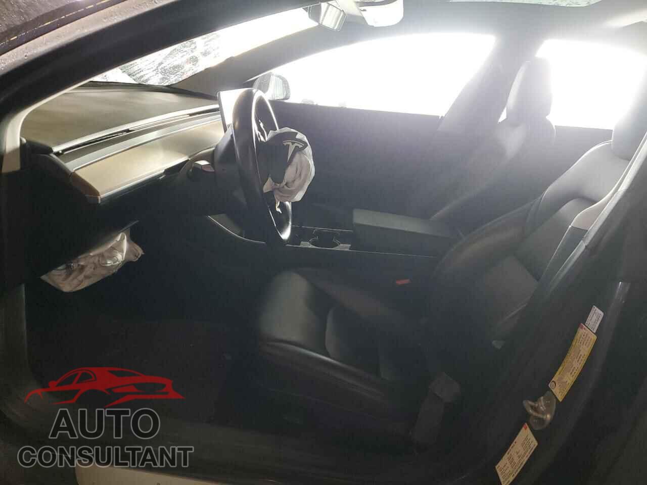 TESLA MODEL 3 2018 - 5YJ3E1EA2JF052111