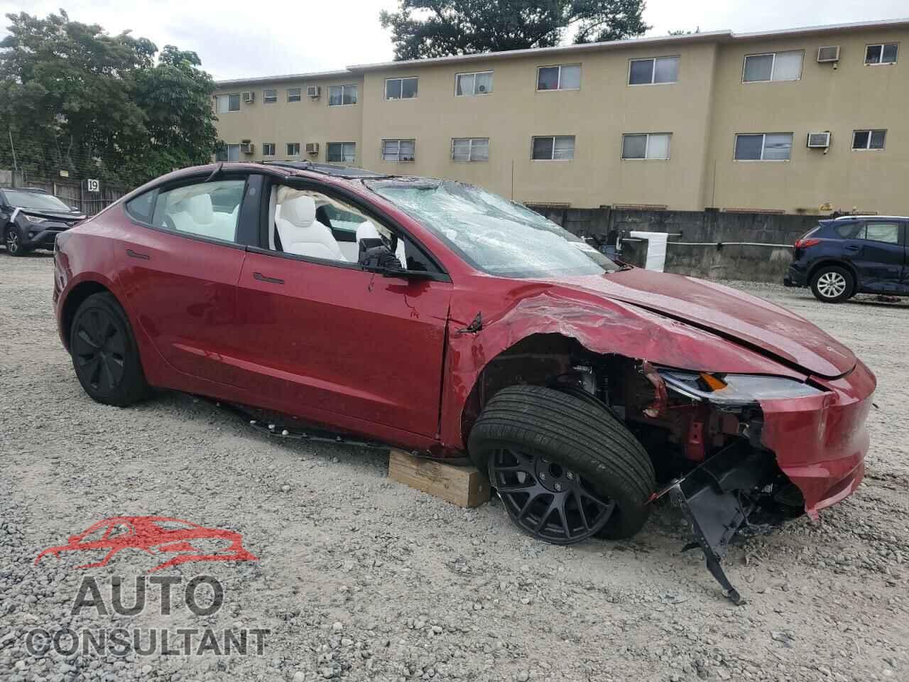 TESLA MODEL 3 2025 - 5YJ3E1EA2SF904586