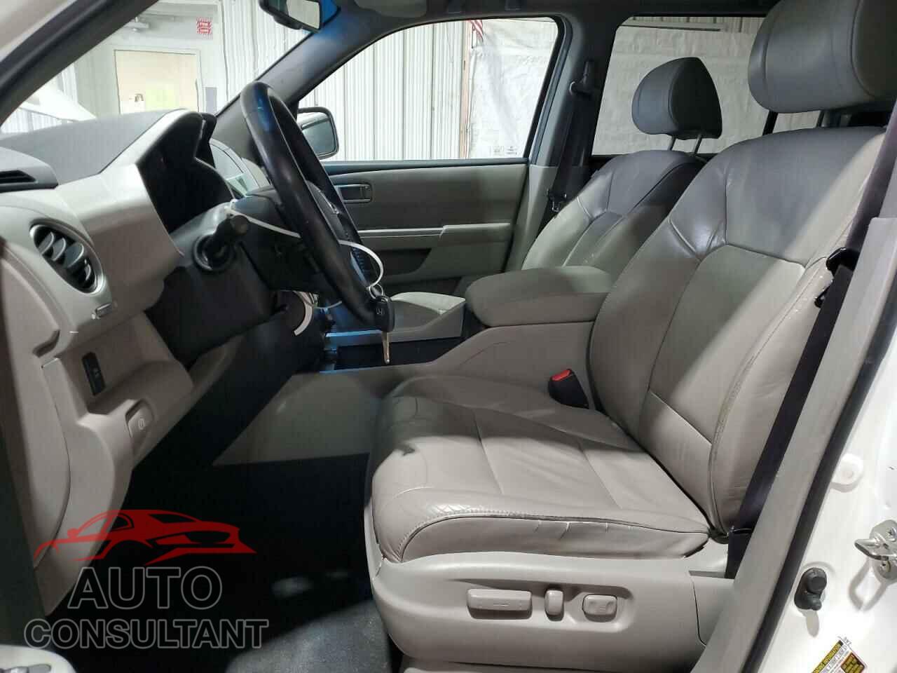 HONDA PILOT 2011 - 5FNYF4H79BB092272