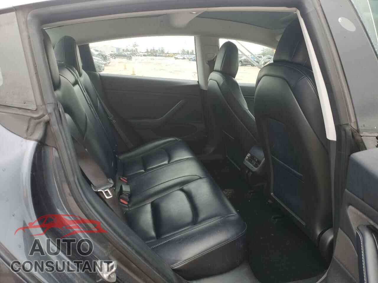 TESLA MODEL 3 2018 - 5YJ3E1EA2JF028147