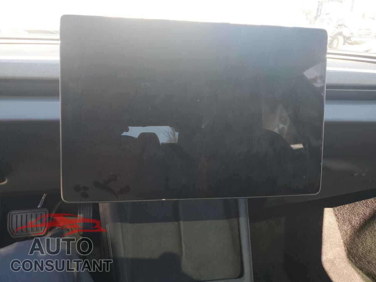 TESLA MODEL 3 2024 - 5YJ3E1EA7RF774105