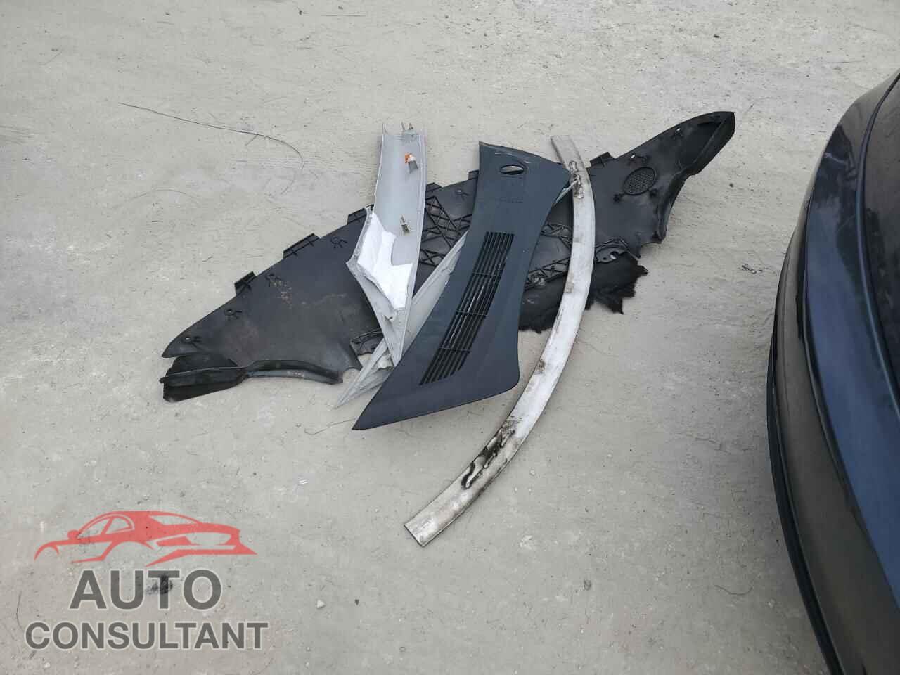 TESLA MODEL 3 2018 - 5YJ3E1EA5JF153496