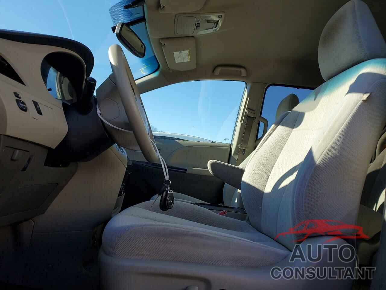 TOYOTA All Models 2013 - 5TDKK3DC6DS328311