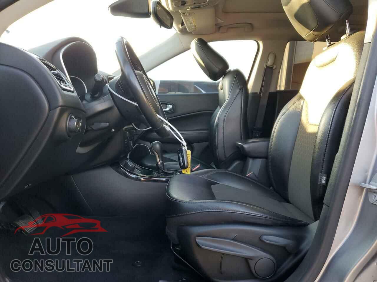 JEEP COMPASS 2020 - 3C4NJDBB9LT139723