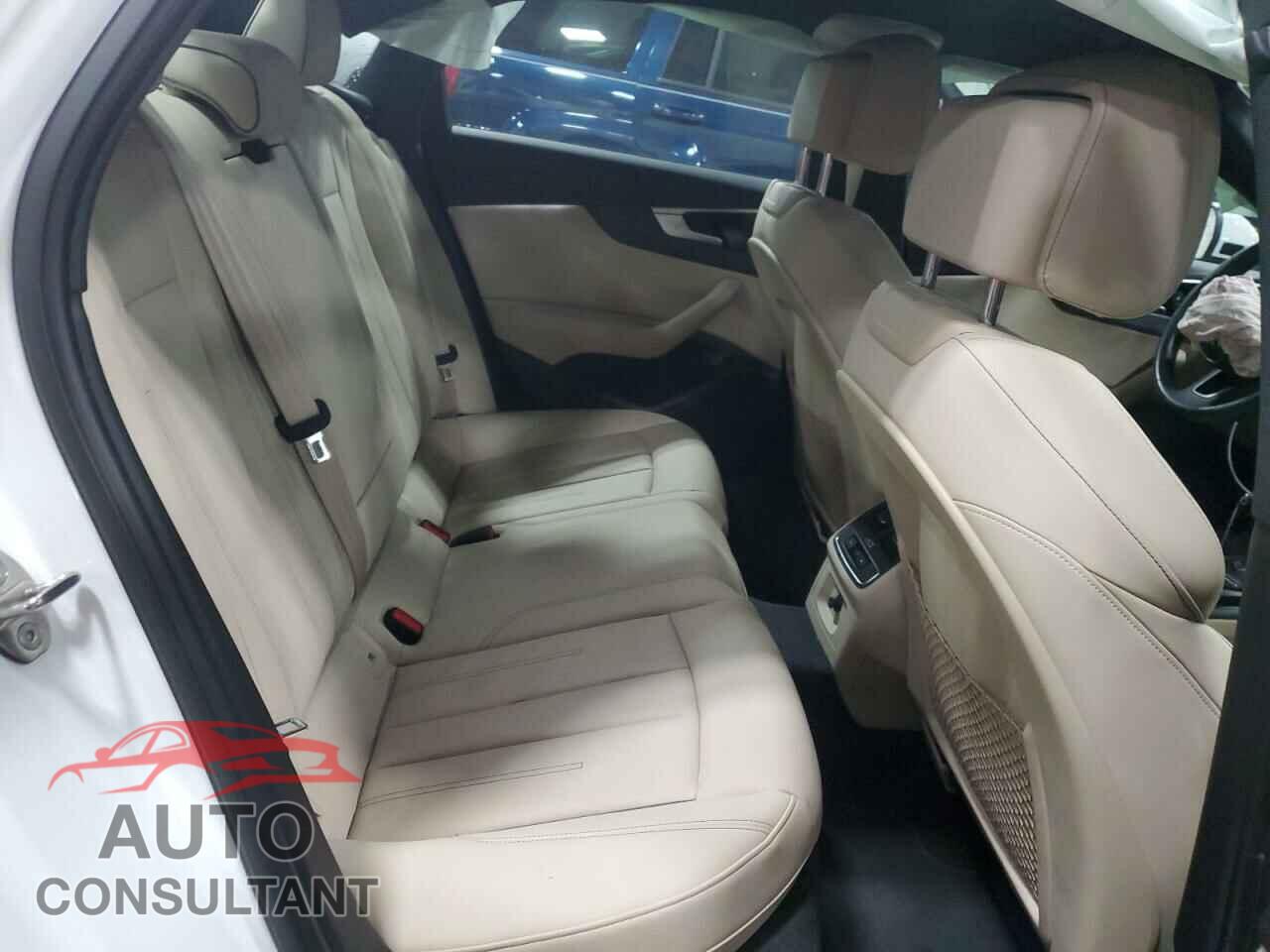AUDI A4 2021 - WAUDAAF49MN003662