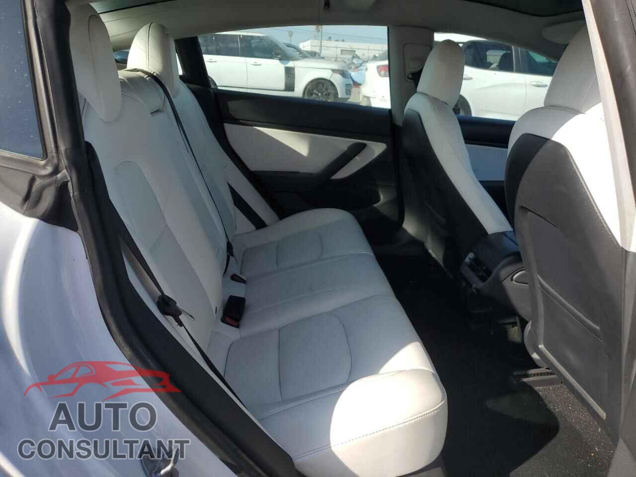 TESLA MODEL 3 2020 - 5YJ3E1EAXLF806858