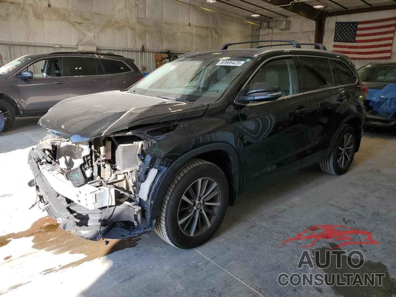 TOYOTA HIGHLANDER 2018 - 5TDJZRFH7JS536454