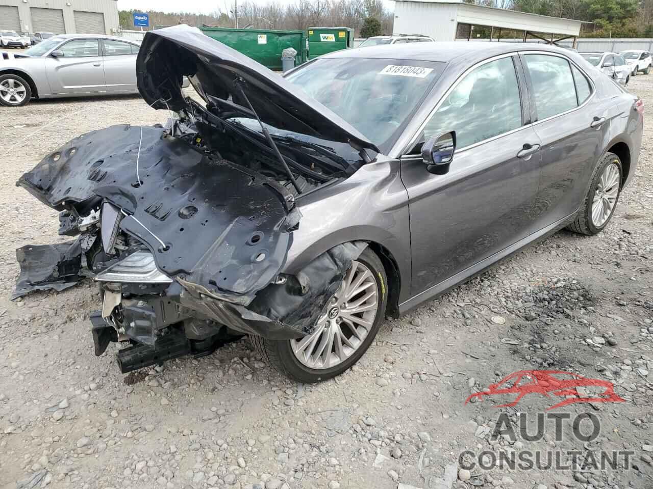 TOYOTA CAMRY 2018 - 4T1B11HK5JU095873