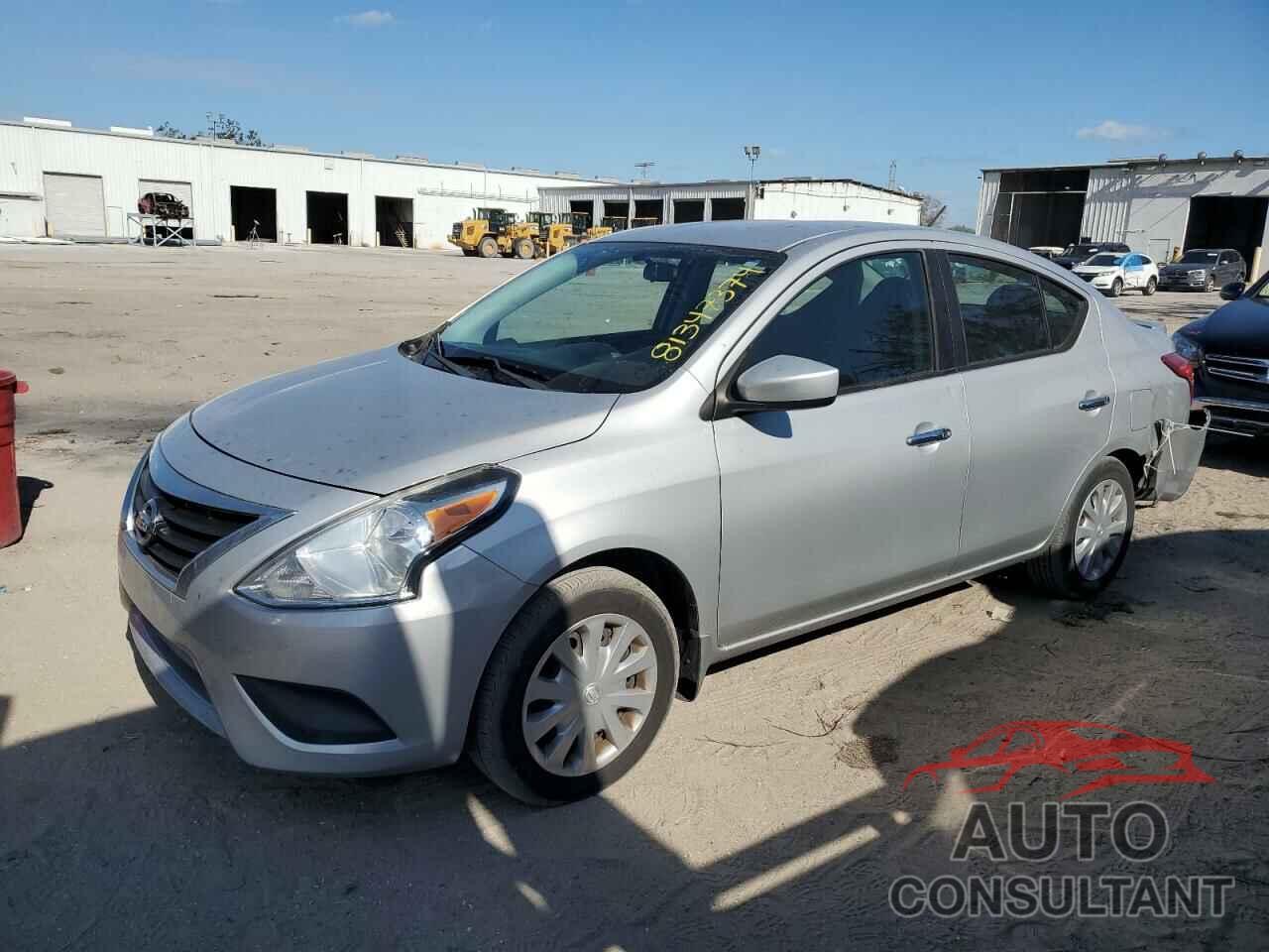 NISSAN VERSA 2018 - 3N1CN7AP2JL883660