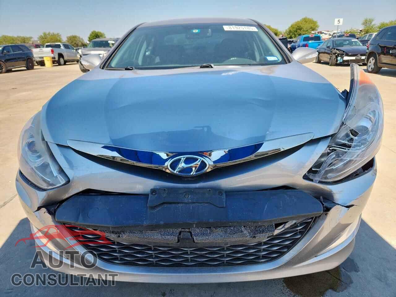 HYUNDAI SONATA 2012 - KMHEC4A45CA056239