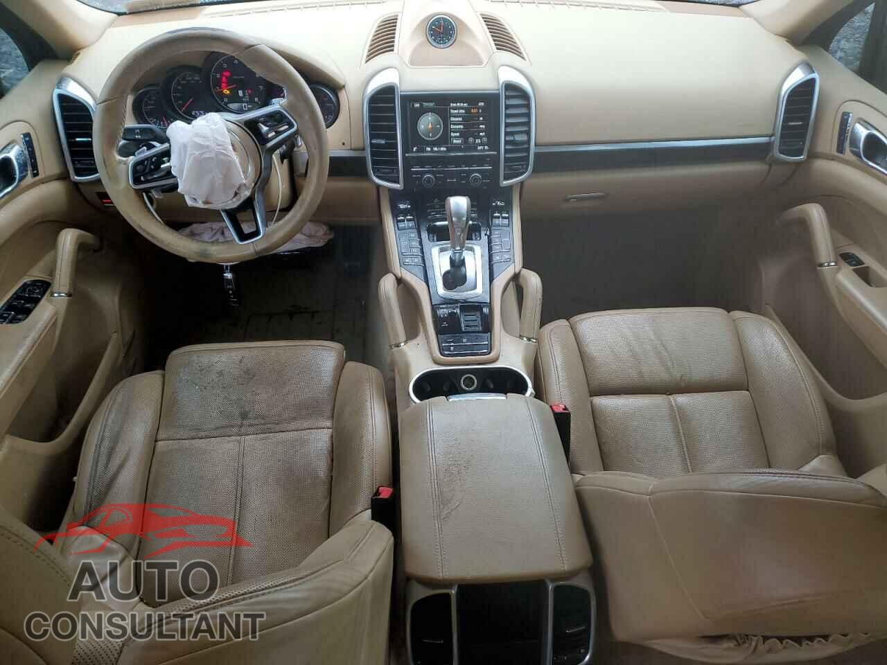 PORSCHE CAYENNE 2016 - WP1AA2A24GLA01589