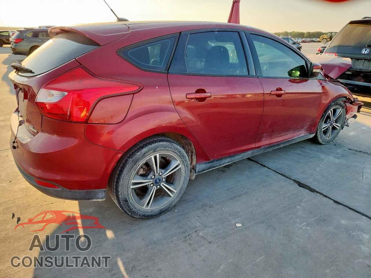 FORD FOCUS 2014 - 1FADP3K2XEL398584
