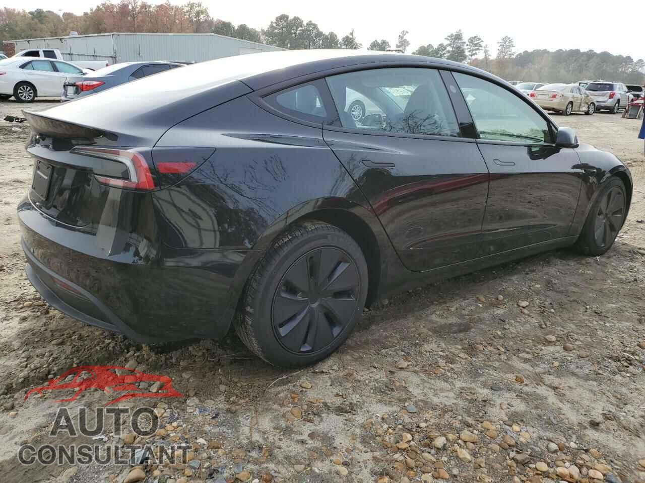 TESLA MODEL 3 2024 - 5YJ3E1EA0RF843569