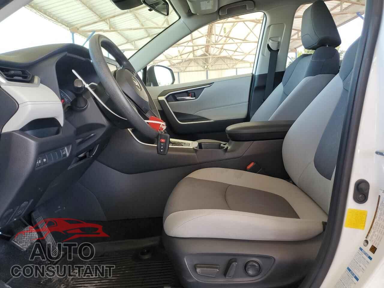 TOYOTA RAV4 2020 - JTMP1RFV8LD058082