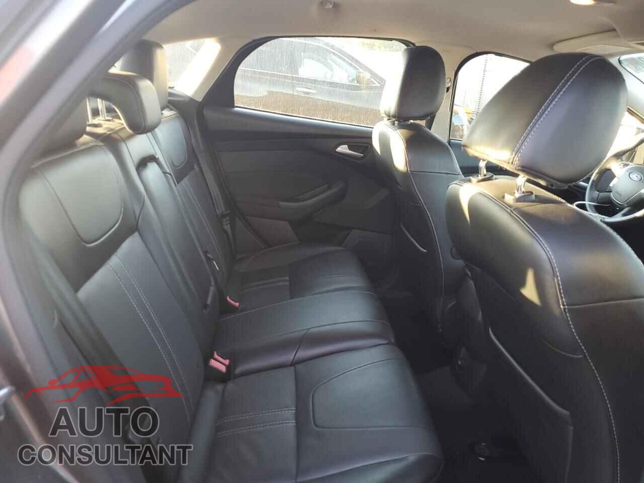 FORD FOCUS 2014 - 1FADP3N29EL462951