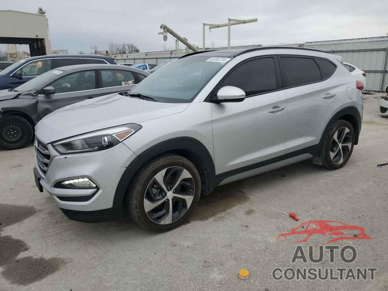 HYUNDAI TUCSON 2018 - KM8J33A28JU719239