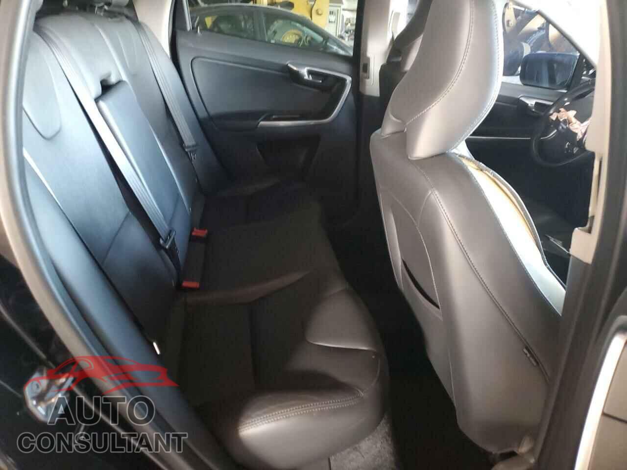 VOLVO XC60 2015 - YV449MDM2F2692574
