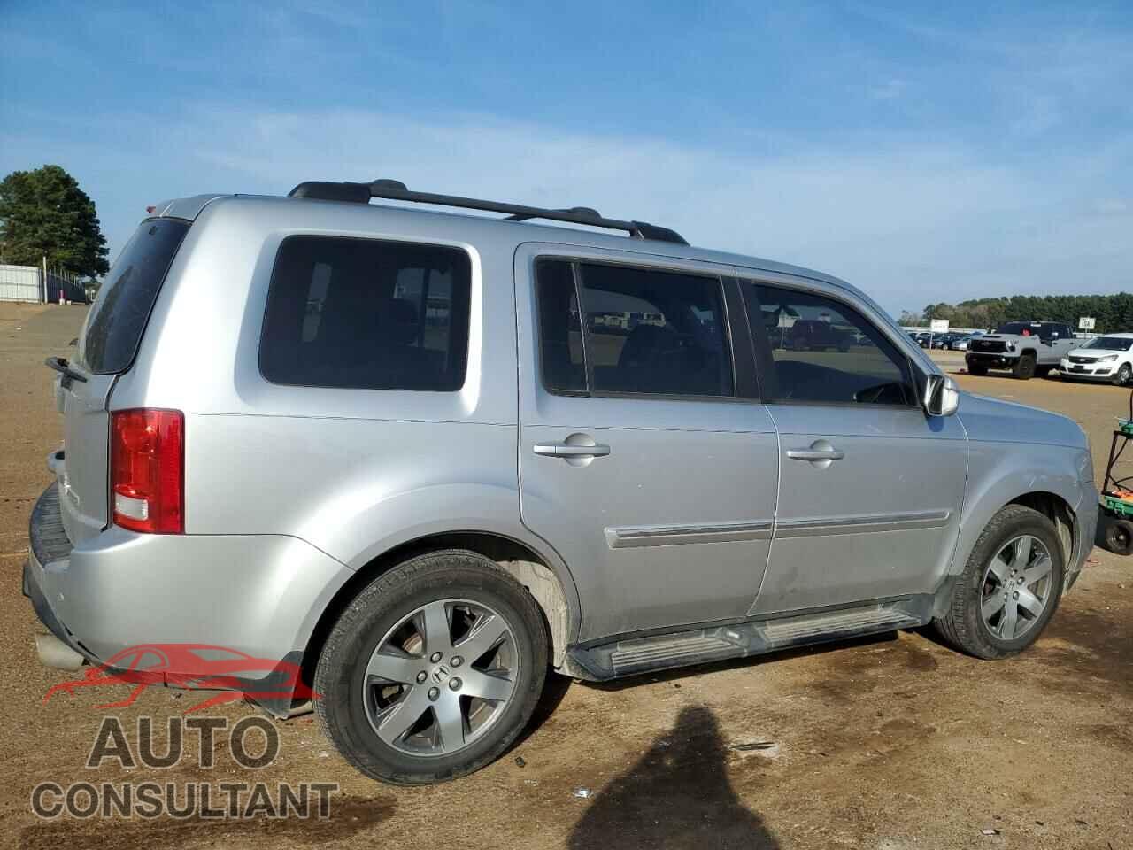 HONDA PILOT 2014 - 5FNYF3H96EB010644