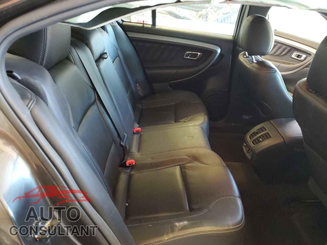 FORD TAURUS 2015 - 1FAHP2E83FG207433