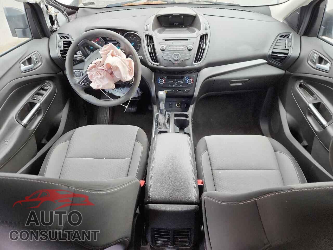 FORD ESCAPE 2017 - 1FMCU0G98HUC52519