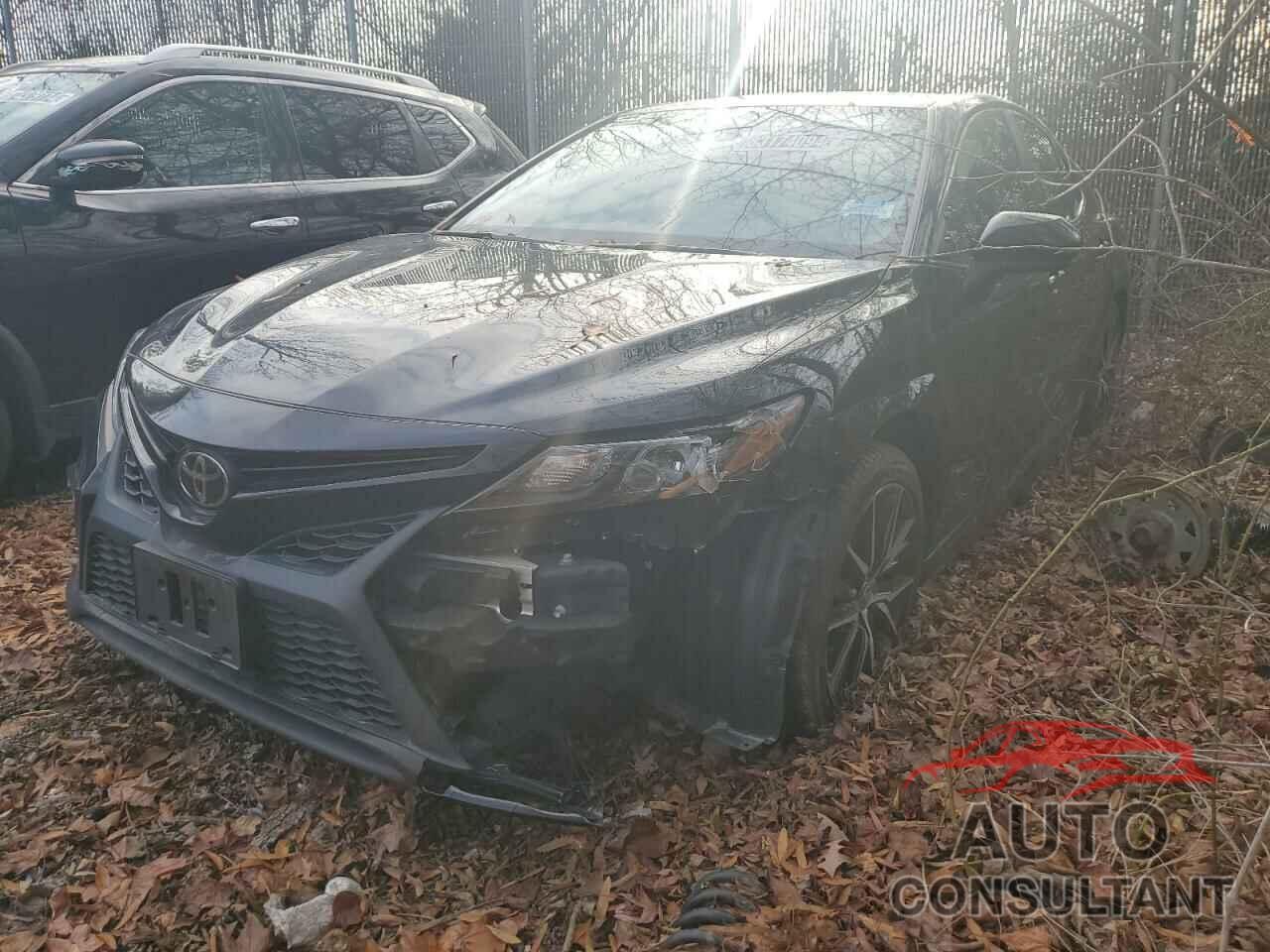 TOYOTA CAMRY 2021 - 4T1G11AKXMU542184