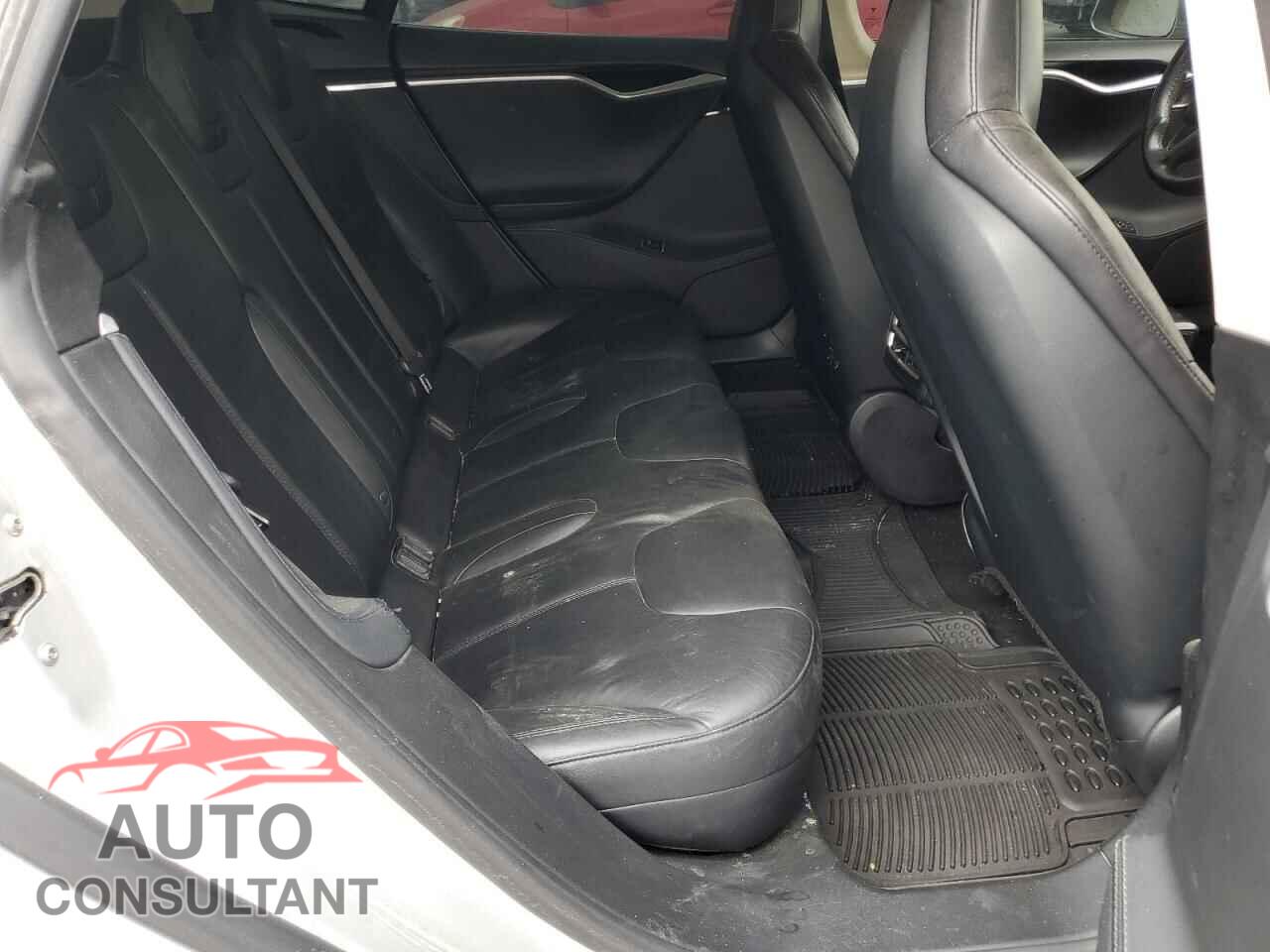 TESLA MODEL S 2013 - 5YJSA1CG6DFP23802