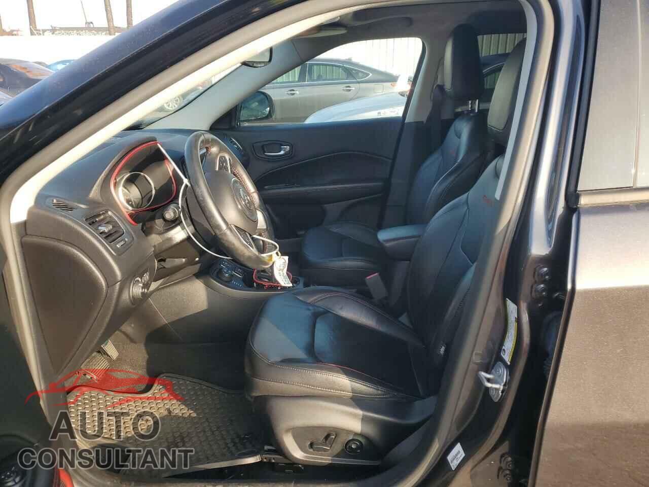 JEEP COMPASS 2018 - 3C4NJDDB9JT270077