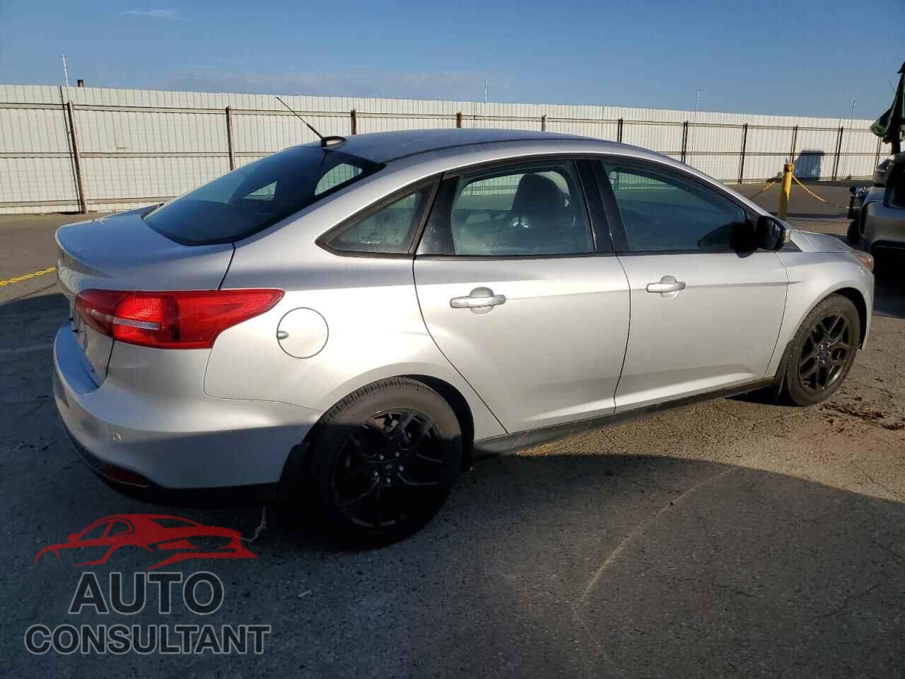 FORD FOCUS 2016 - 1FADP3F26GL227439
