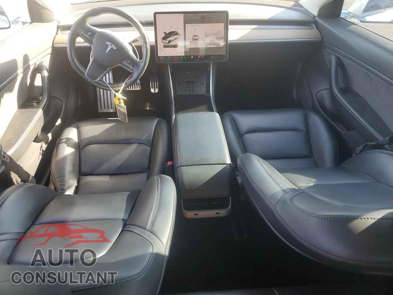 TESLA MODEL 3 2018 - 5YJ3E1EA0JF053855