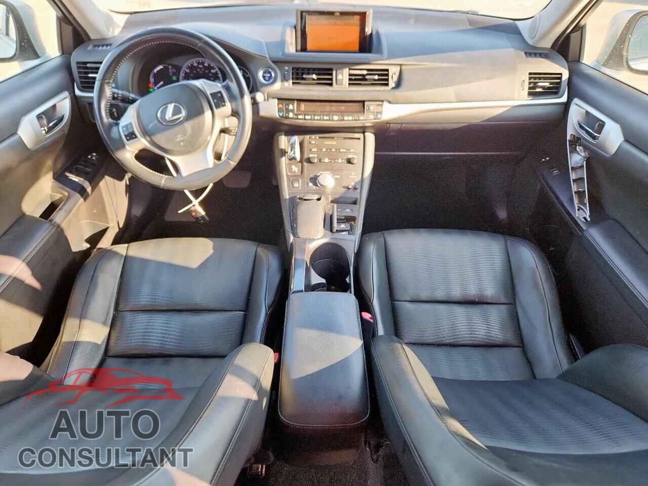 LEXUS CT 200 2011 - JTHKD5BH9B2037227